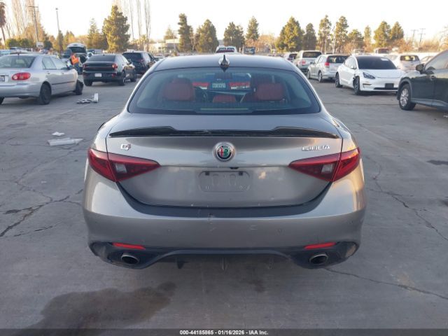 Alfa Romeo Giulia | 15