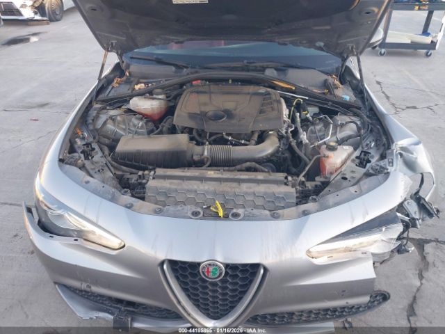 Alfa Romeo Giulia | 9