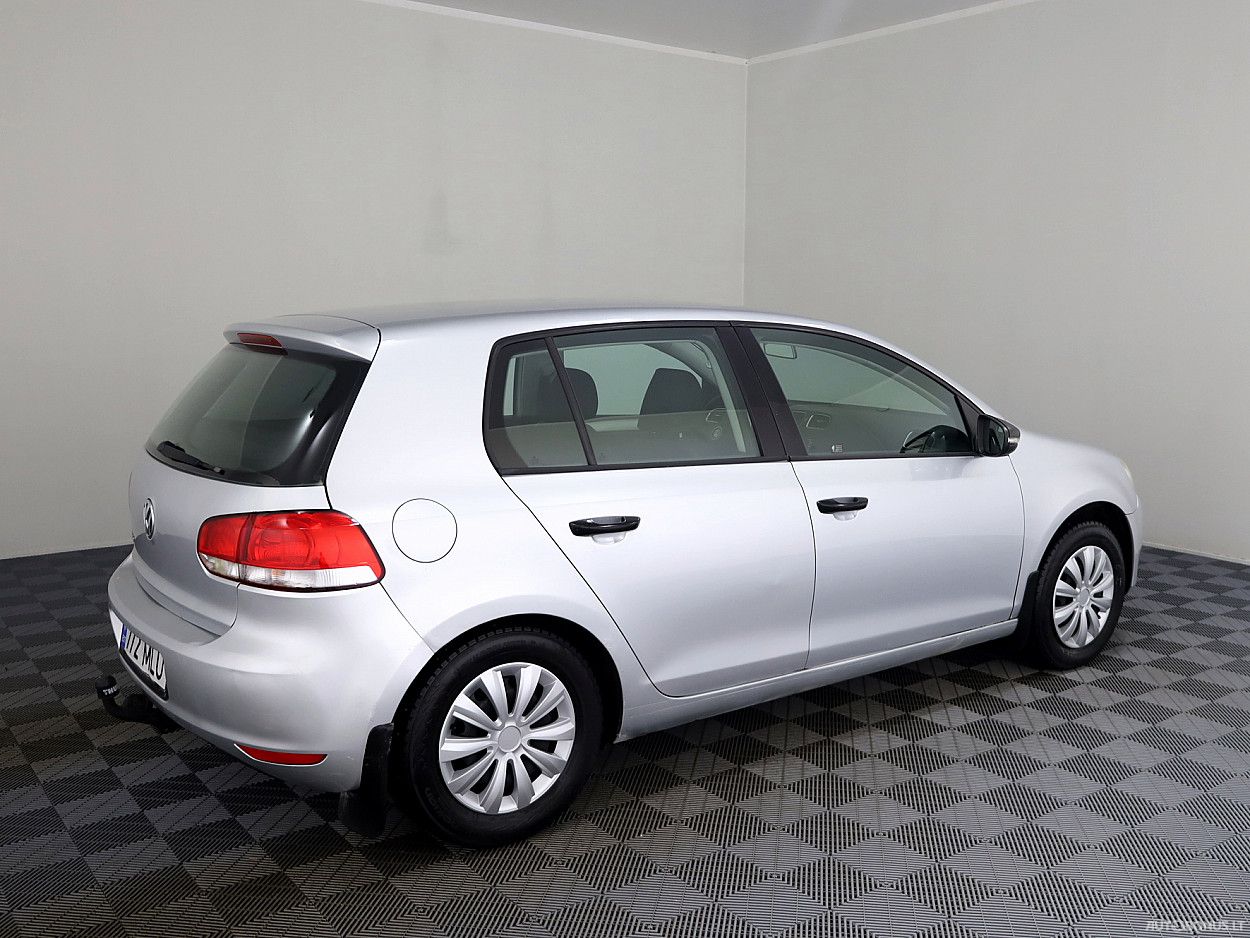 Volkswagen Golf | 2