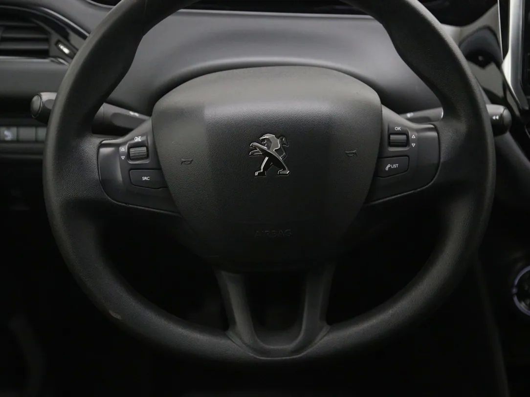 Peugeot 208 | 17