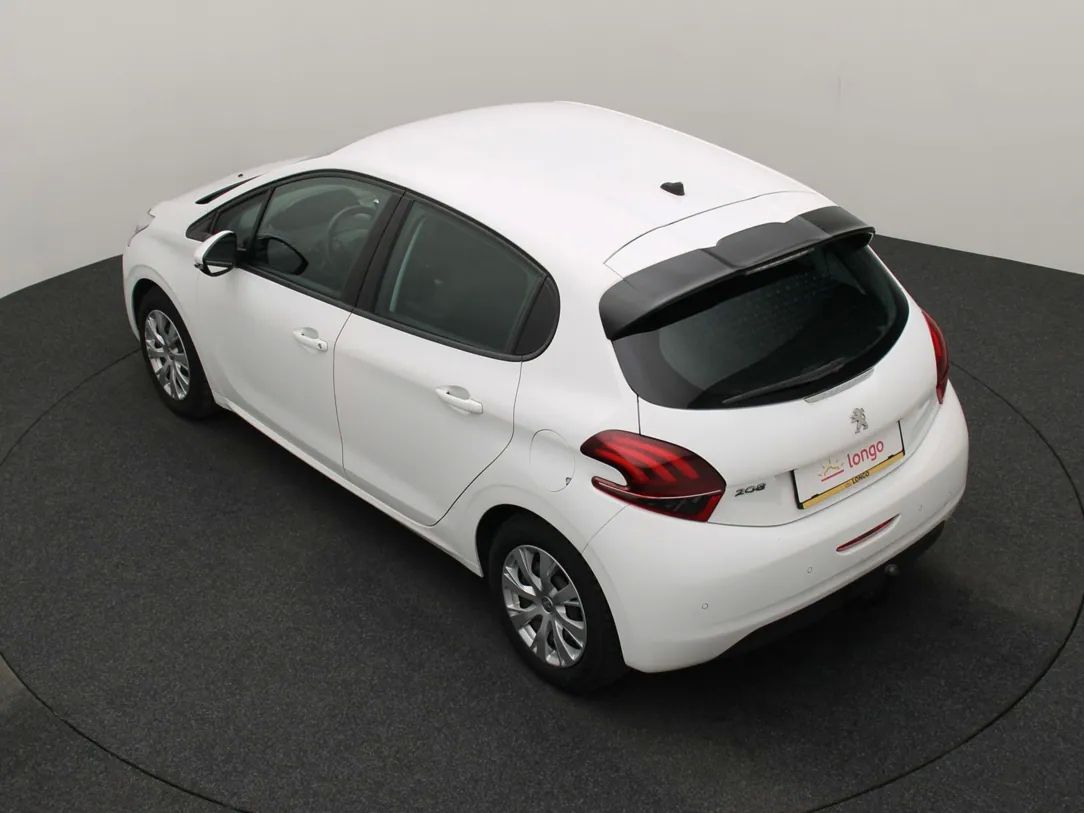 Peugeot 208 | 11