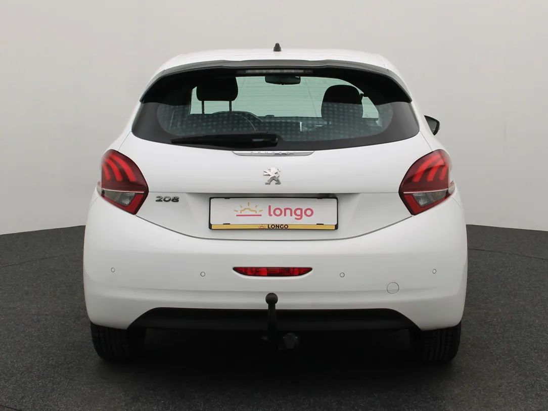 Peugeot 208 | 4
