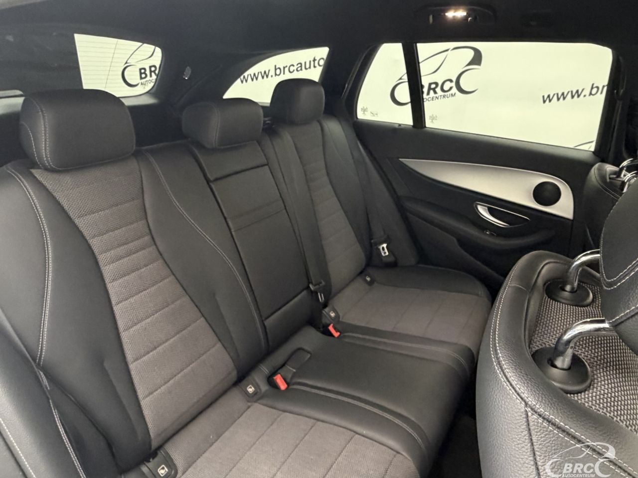 Mercedes-Benz E220 | 11