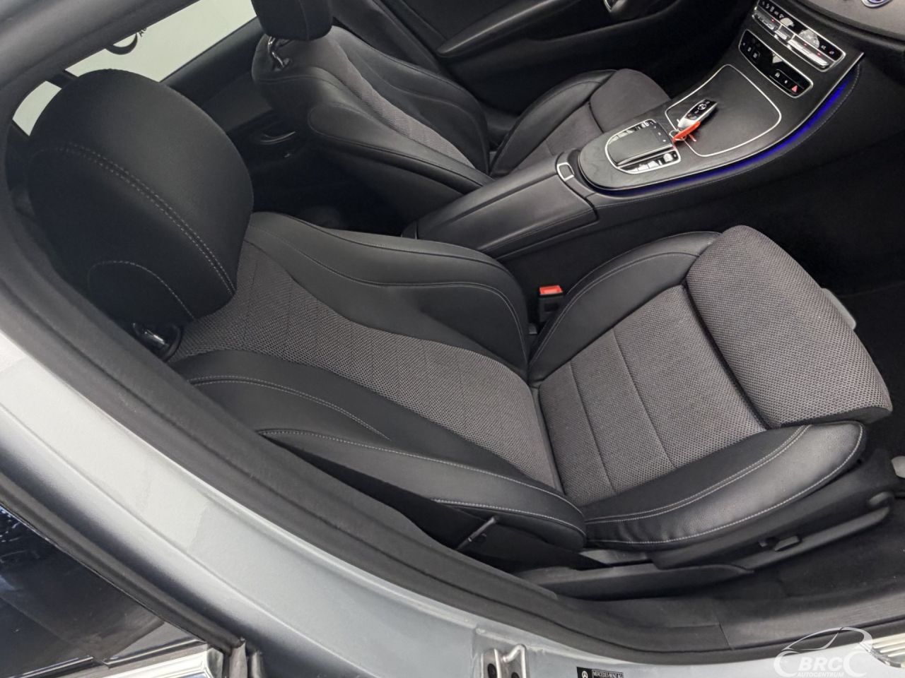 Mercedes-Benz E220 | 4