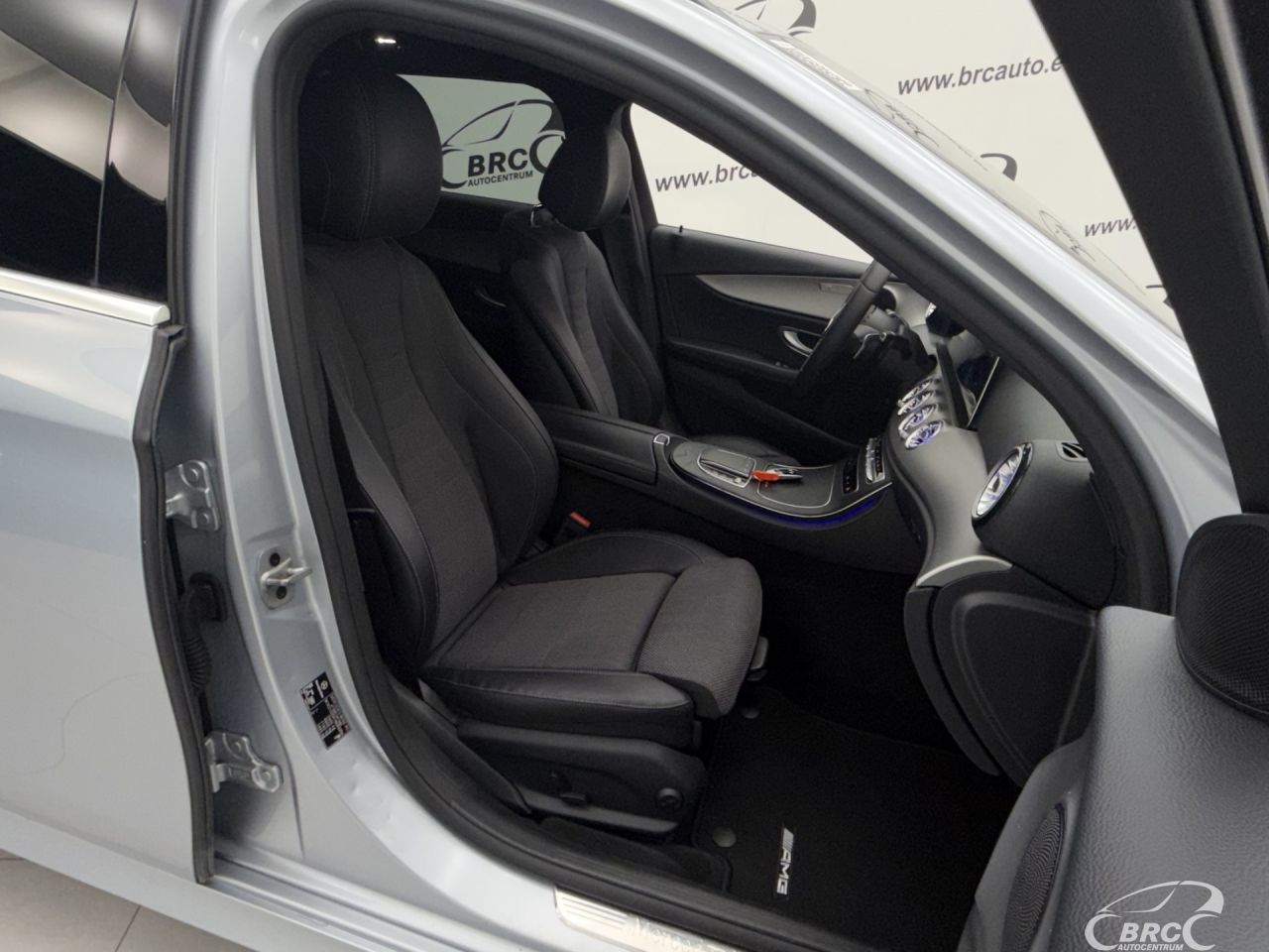 Mercedes-Benz E220 | 6