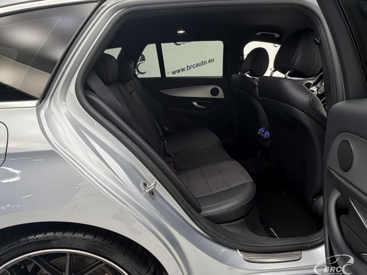 Mercedes-Benz E220 | 9