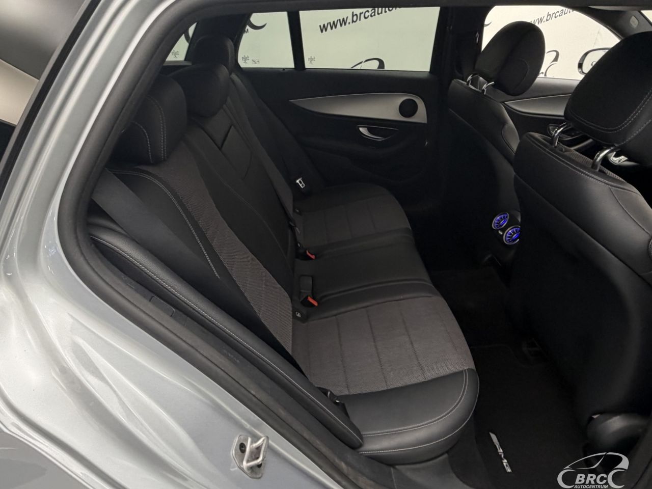 Mercedes-Benz E220 | 10