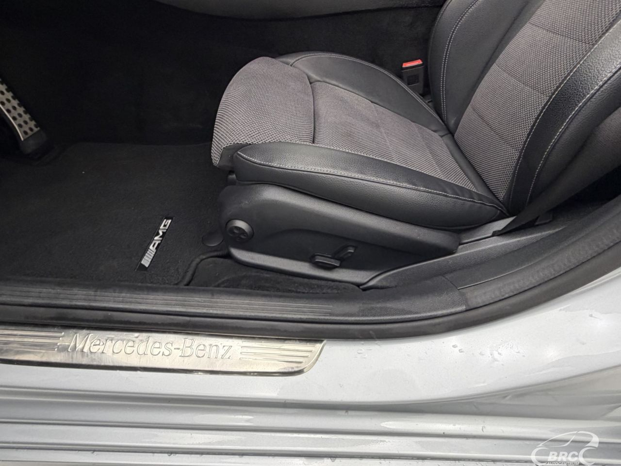 Mercedes-Benz E220 | 21