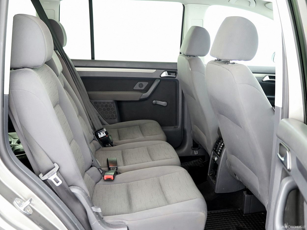 Volkswagen Touran | 6
