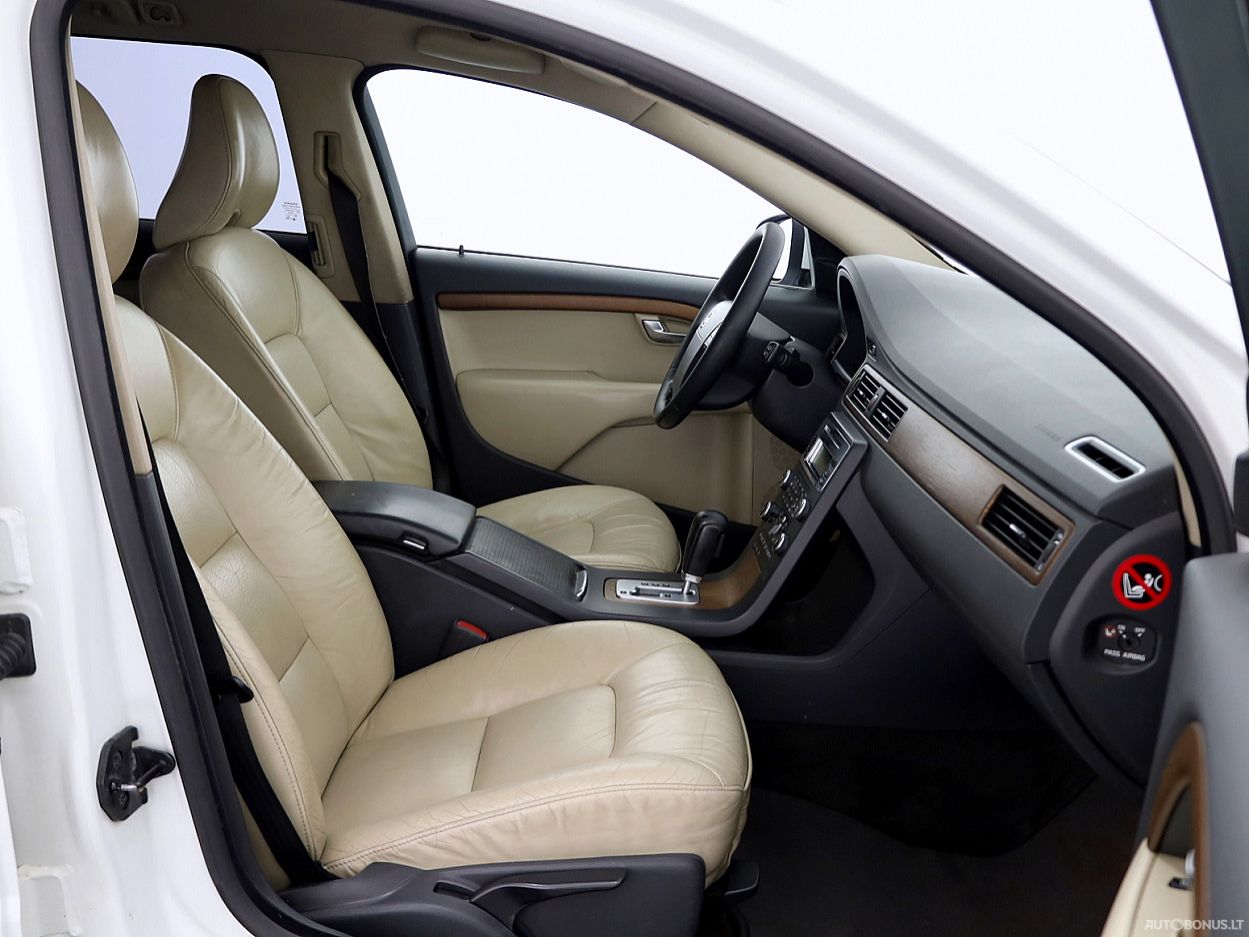 Volvo V70 | 5