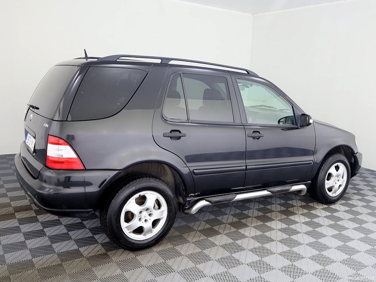 Mercedes-Benz ML270 | 2