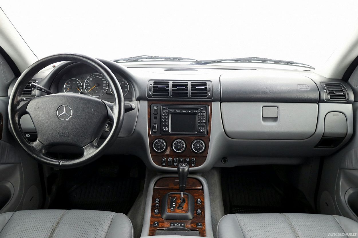 Mercedes-Benz ML270 | 4