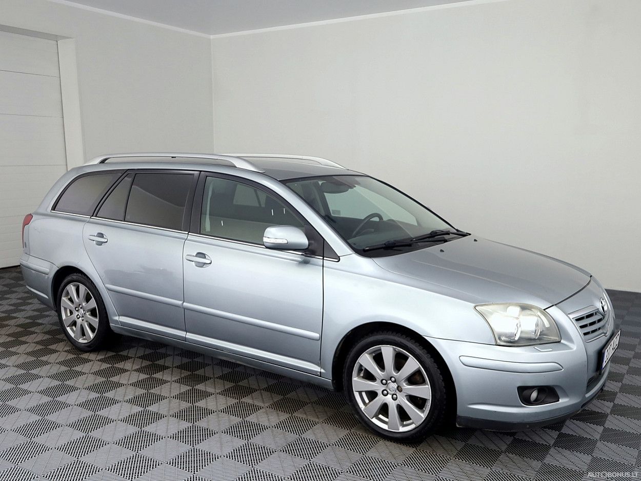 Toyota Avensis | 7