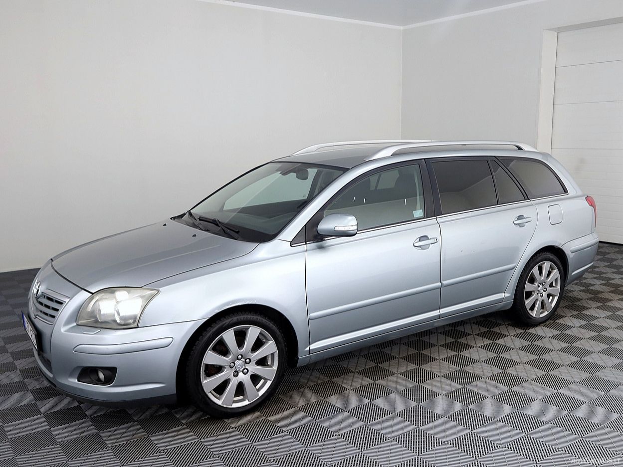 Toyota Avensis | 8