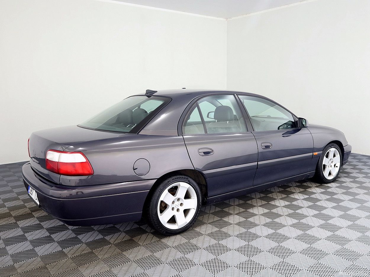 Opel Omega | 2