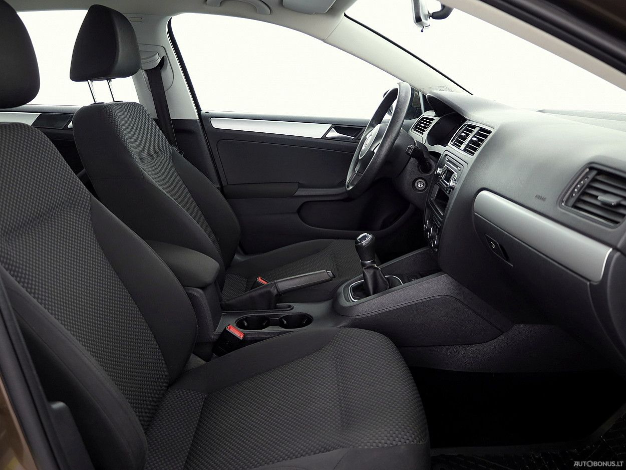 Volkswagen Jetta | 5