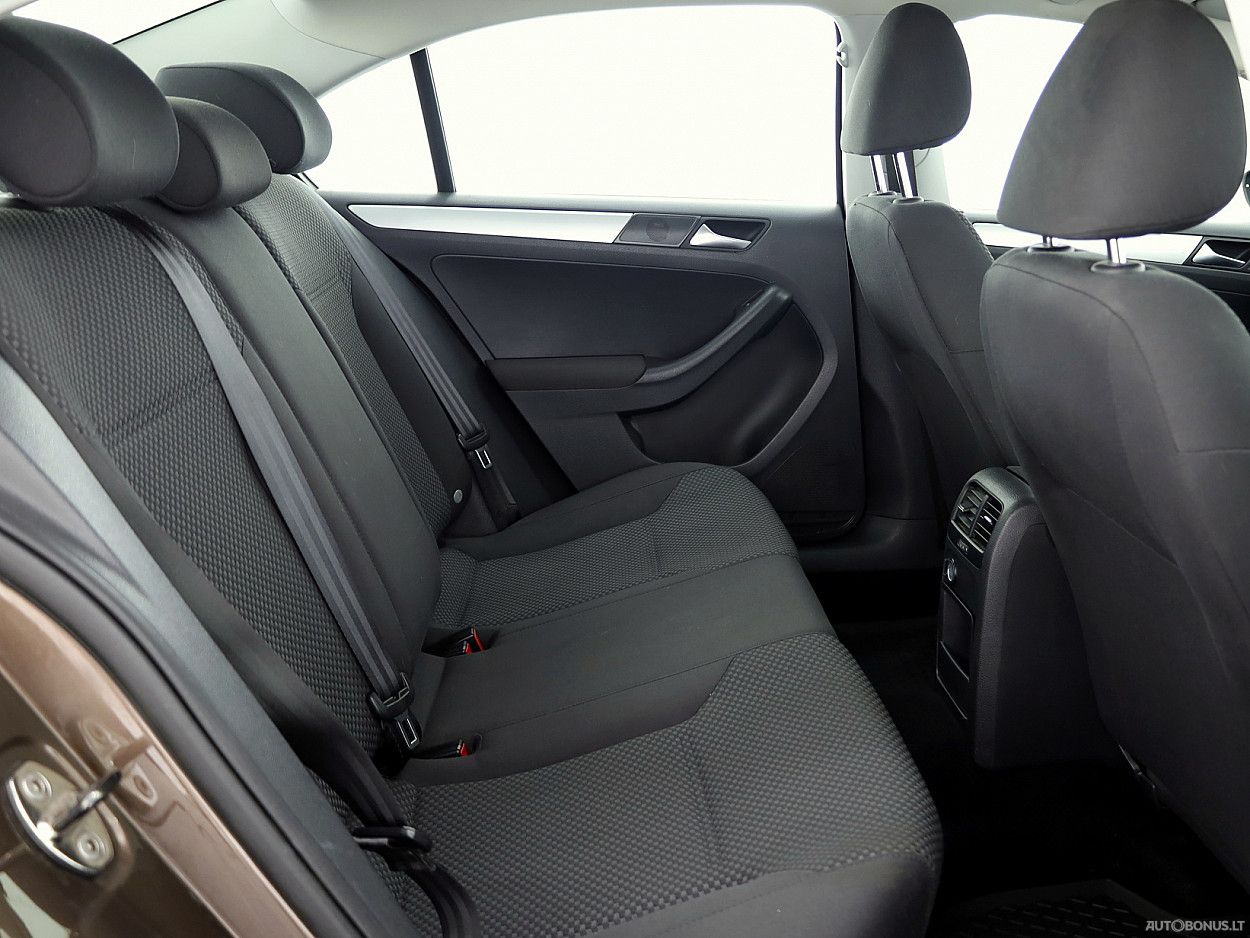 Volkswagen Jetta | 6