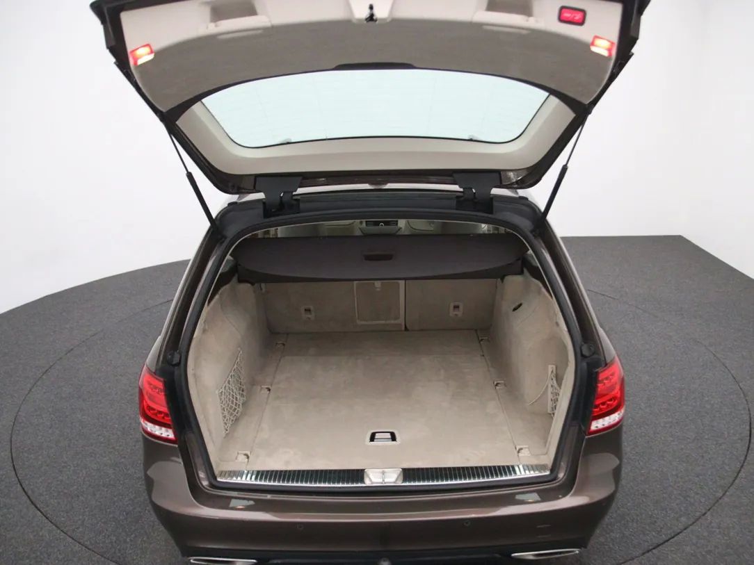 Mercedes-Benz E350 | 42