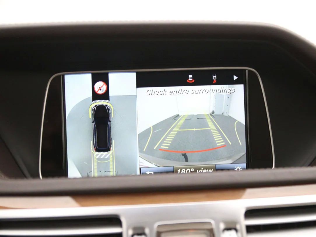 Mercedes-Benz E350 | 24