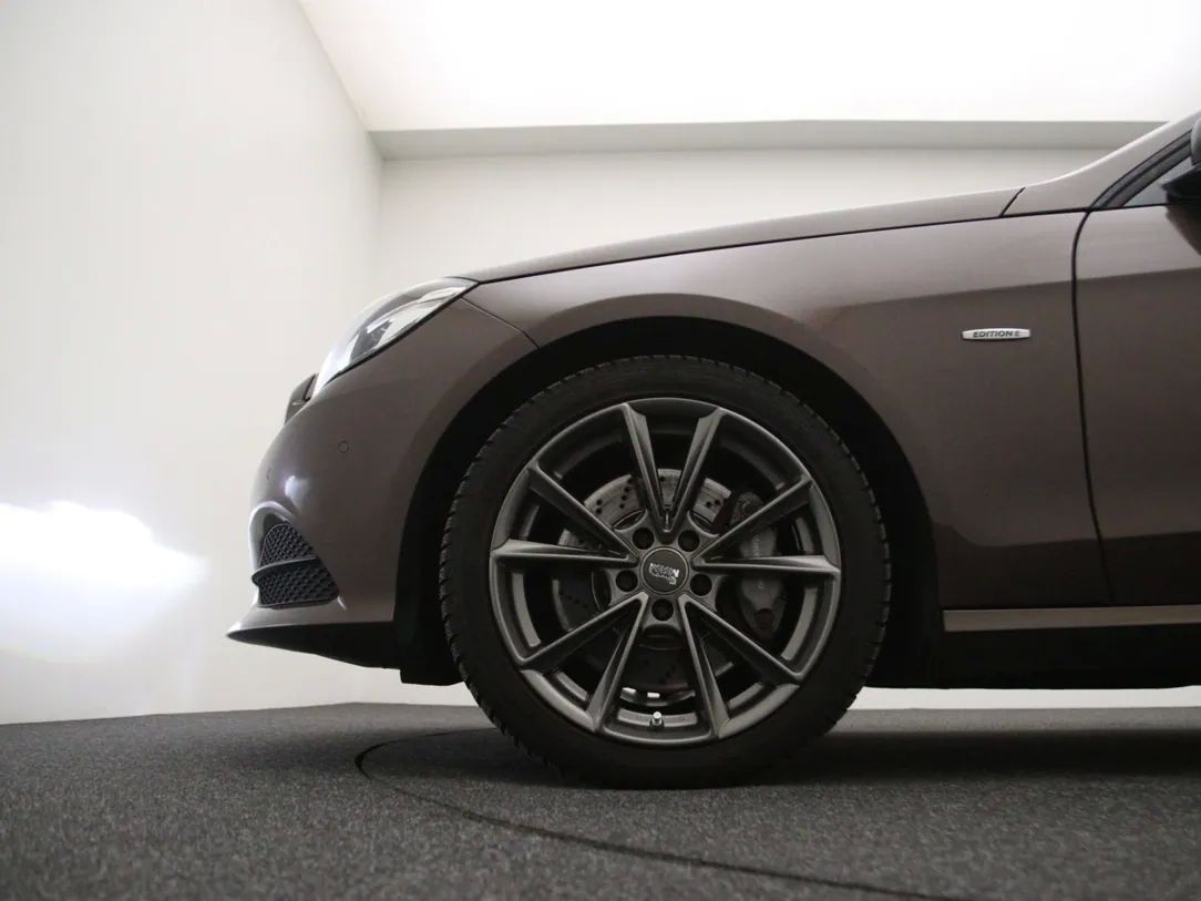 Mercedes-Benz E350 | 27