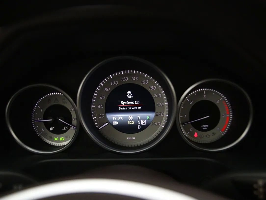 Mercedes-Benz E350 | 18