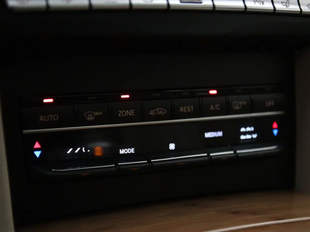 Mercedes-Benz E350 | 19