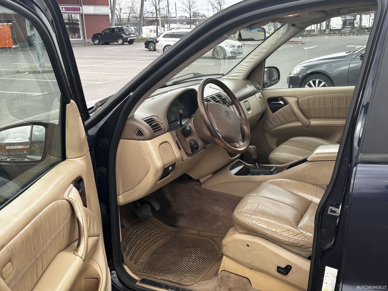 Mercedes-Benz ML270 | 4