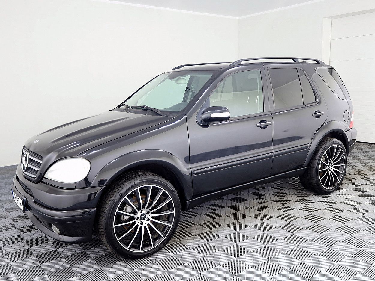 Mercedes-Benz ML55 AMG | 1