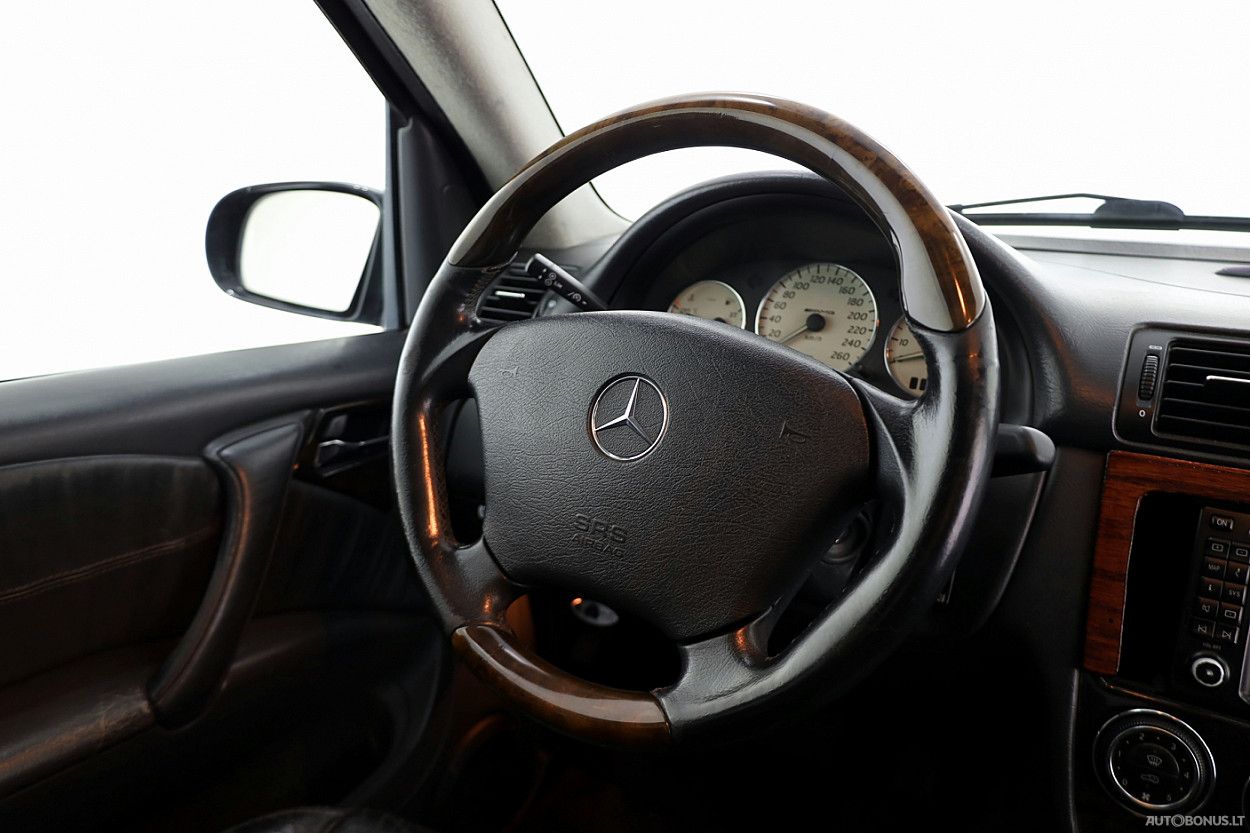 Mercedes-Benz ML55 AMG | 7