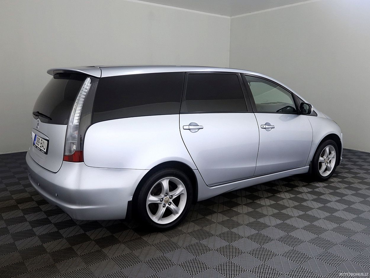 Mitsubishi Grandis | 2