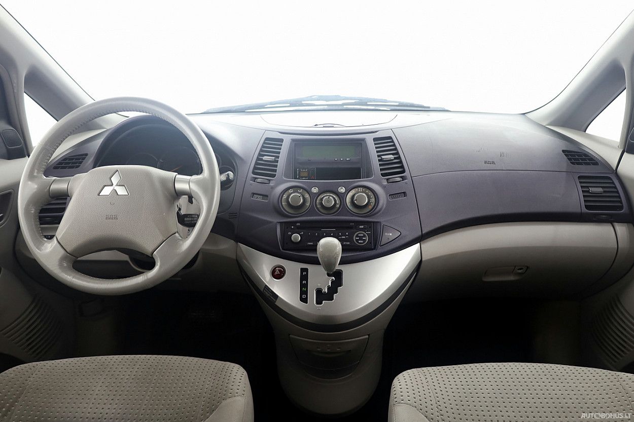 Mitsubishi Grandis | 4