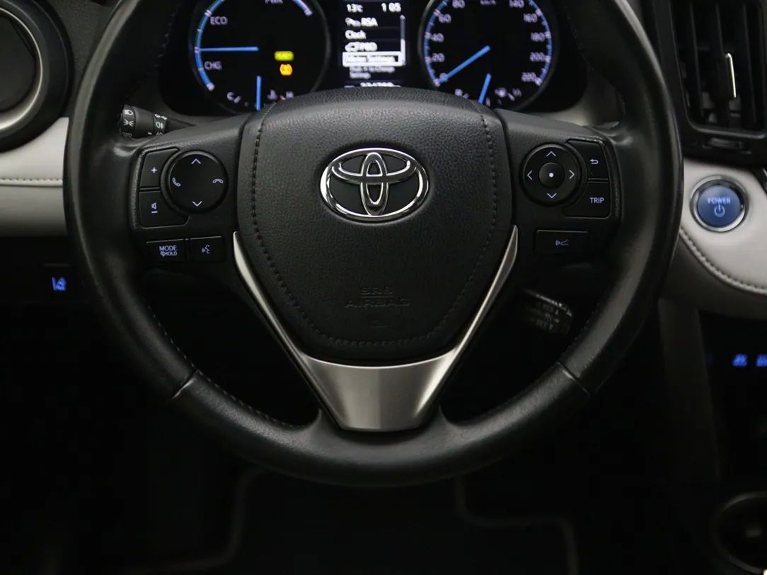 Toyota RAV4 | 16
