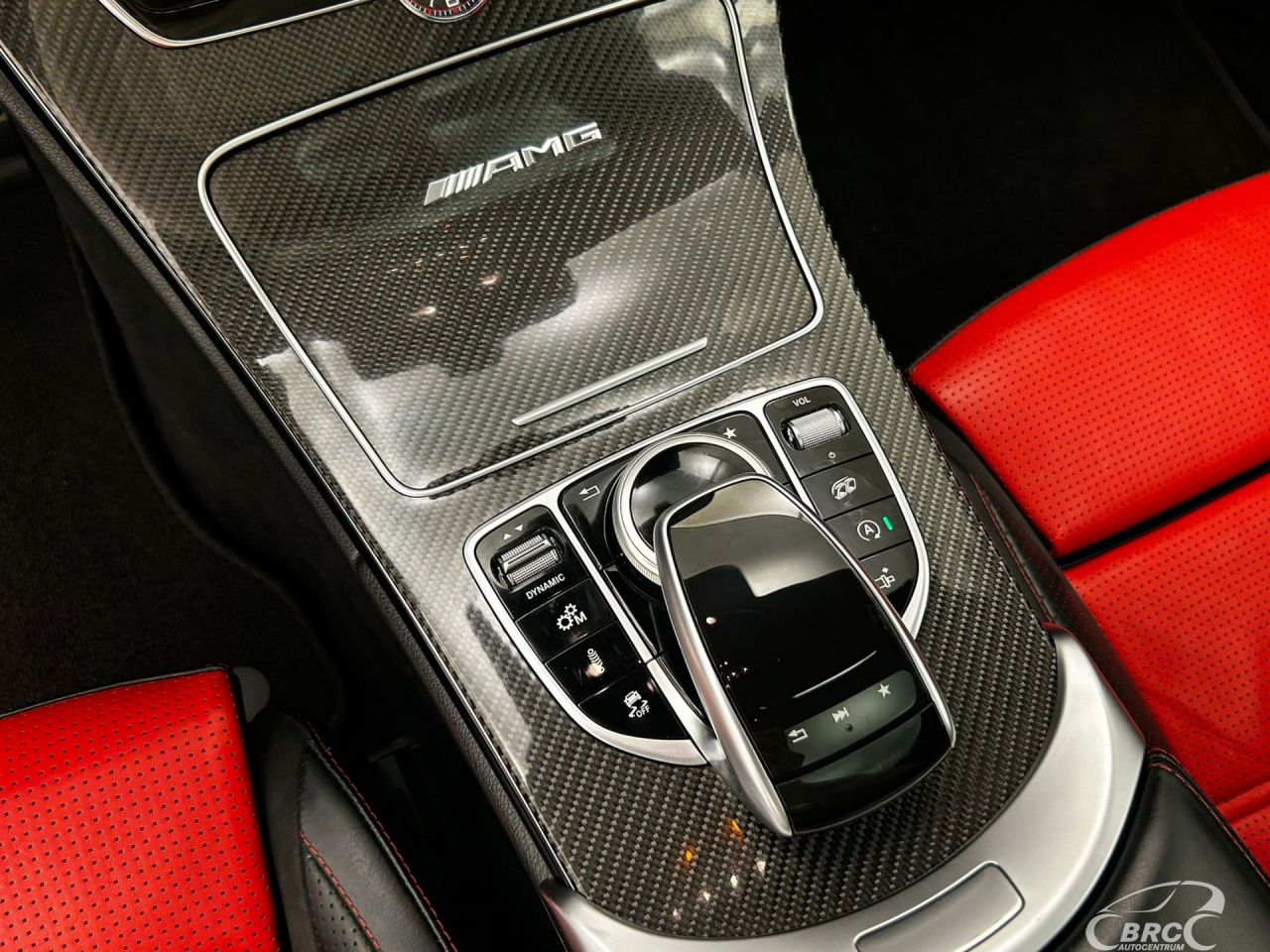 Mercedes-Benz C63 AMG | 25