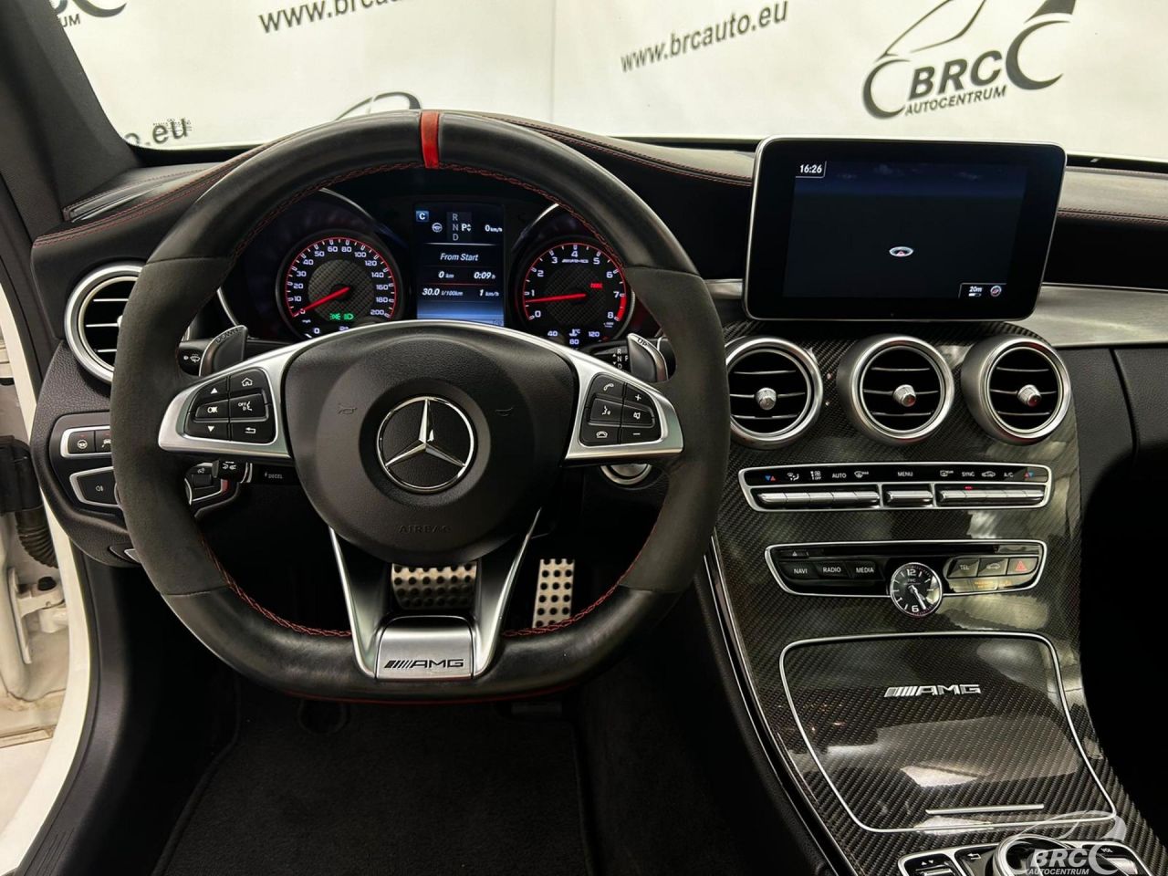 Mercedes-Benz C63 AMG | 12