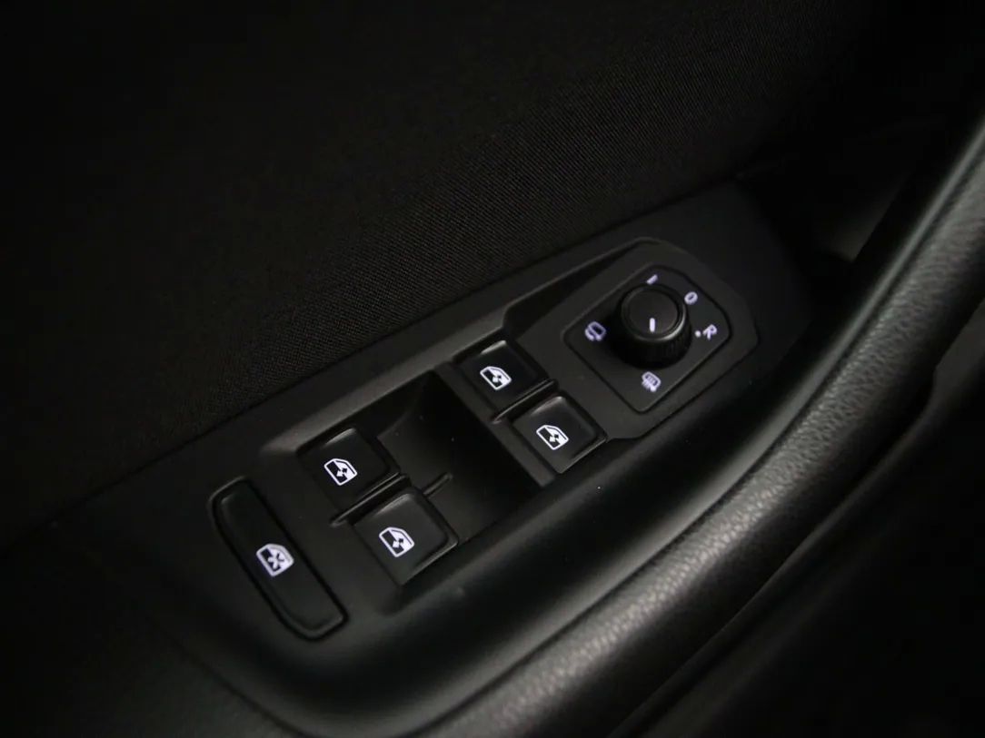 Volkswagen Passat | 23