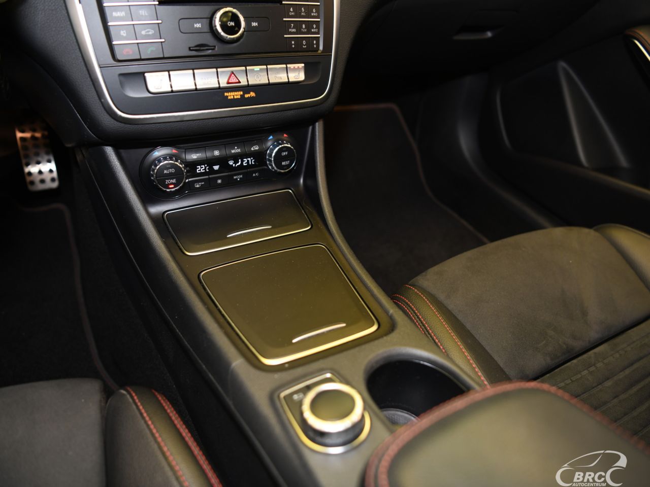 Mercedes-Benz CLA220 | 27