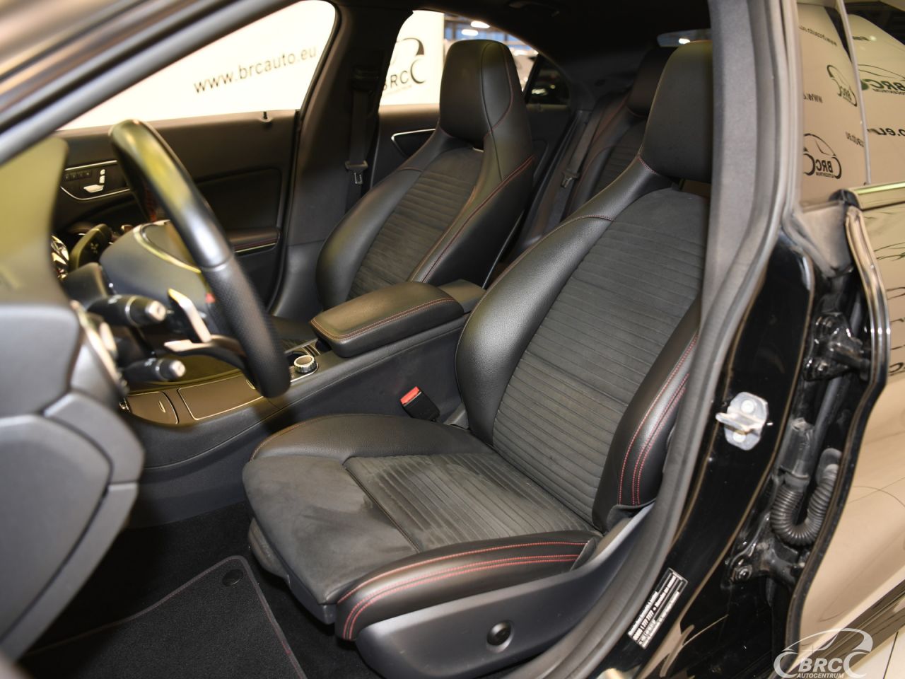 Mercedes-Benz CLA220 | 24