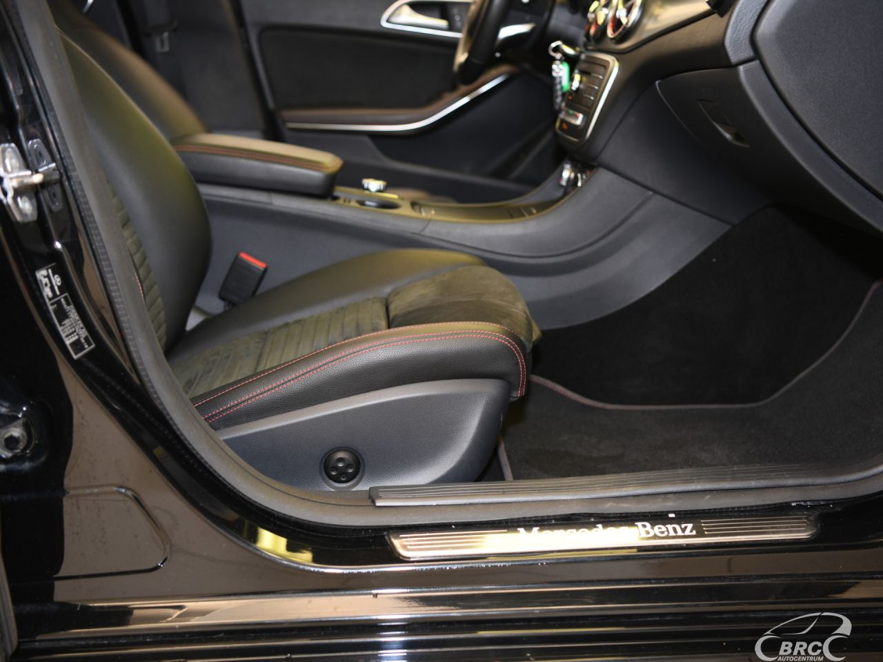 Mercedes-Benz CLA220 | 5