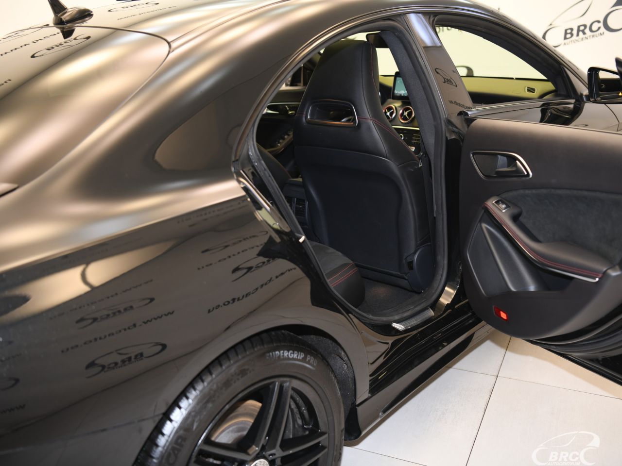 Mercedes-Benz CLA220 | 14
