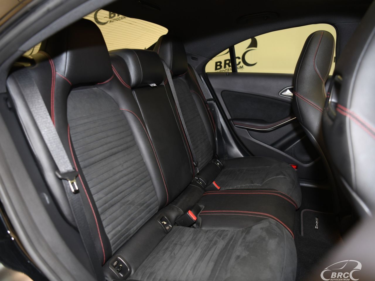 Mercedes-Benz CLA220 | 13