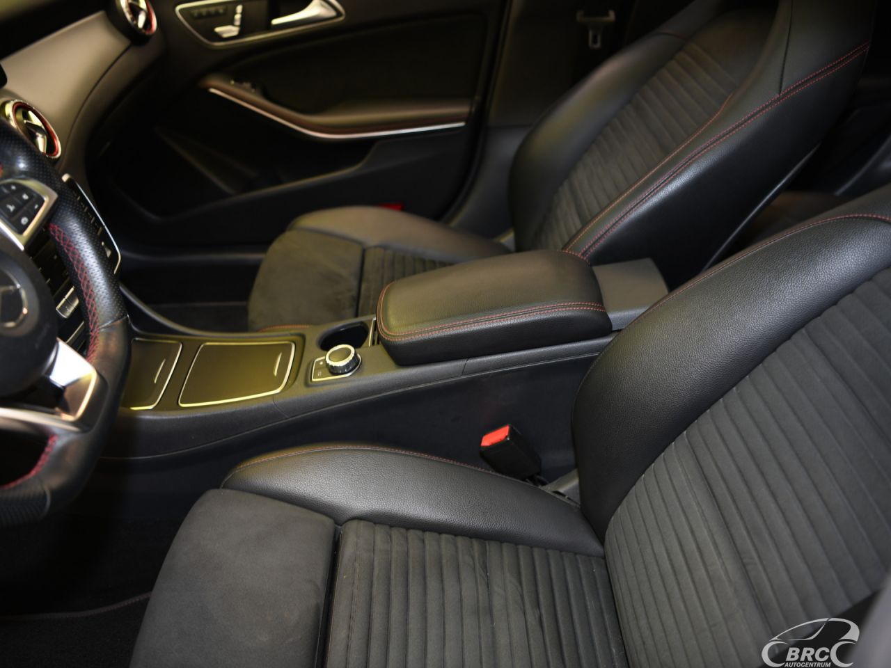 Mercedes-Benz CLA220 | 25