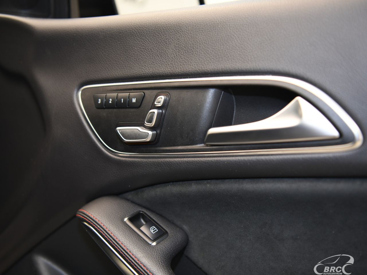 Mercedes-Benz CLA220 | 8