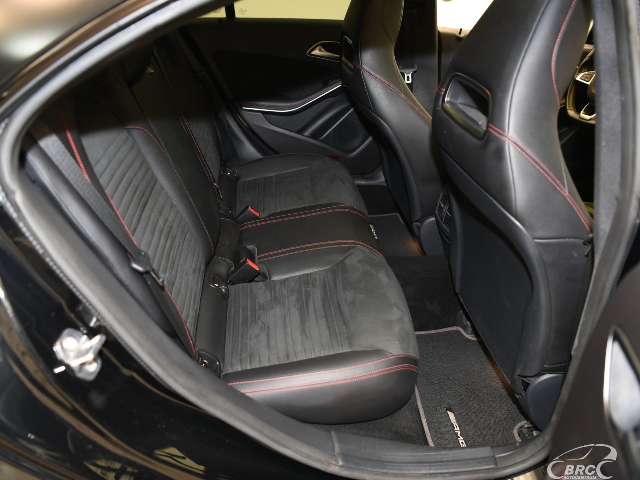 Mercedes-Benz CLA220 | 12