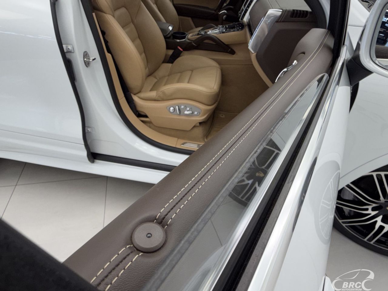 Porsche Cayenne | 10