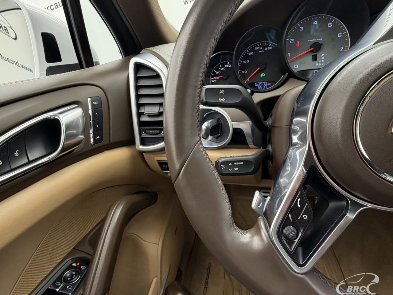 Porsche Cayenne | 37