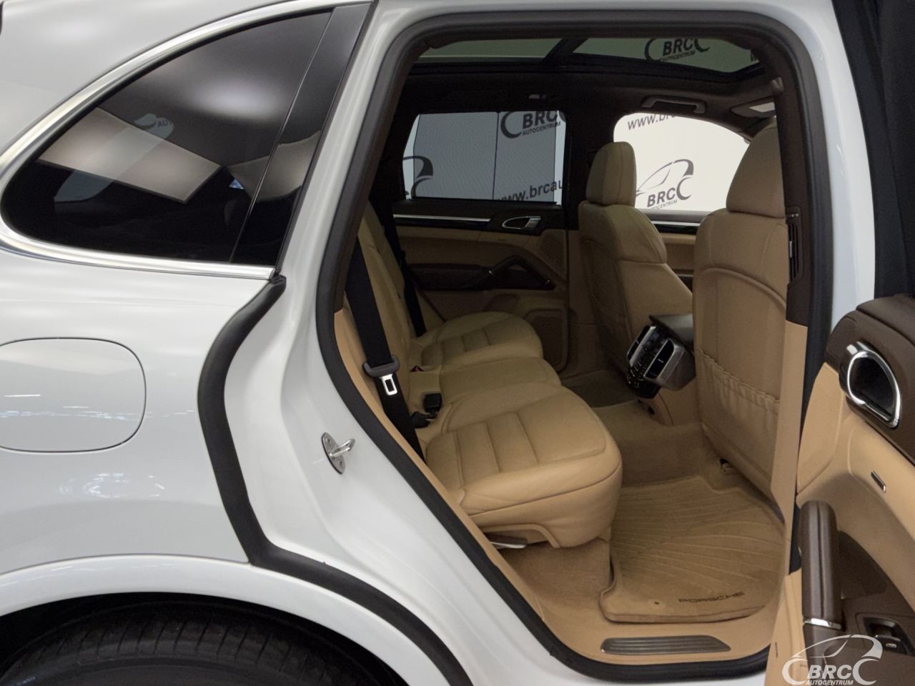 Porsche Cayenne | 12