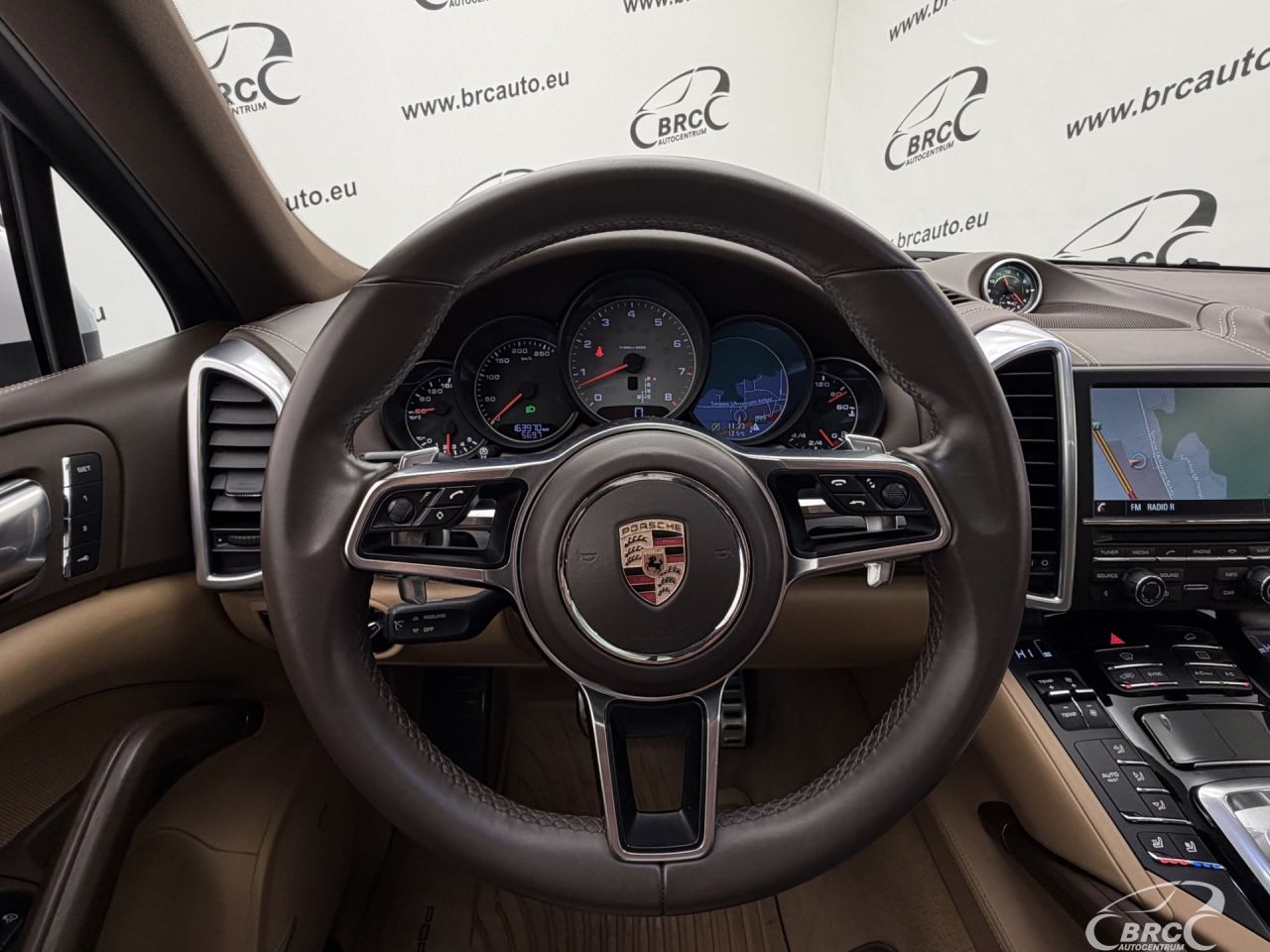 Porsche Cayenne | 32