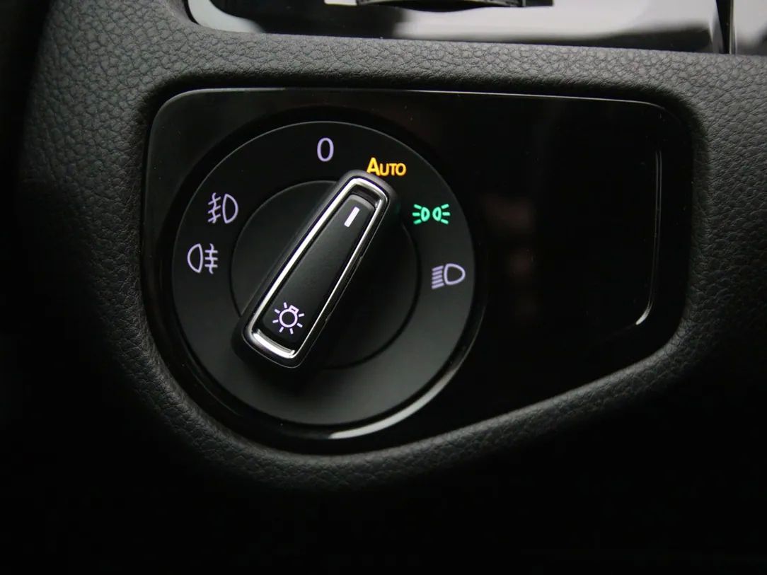 Volkswagen Golf | 26