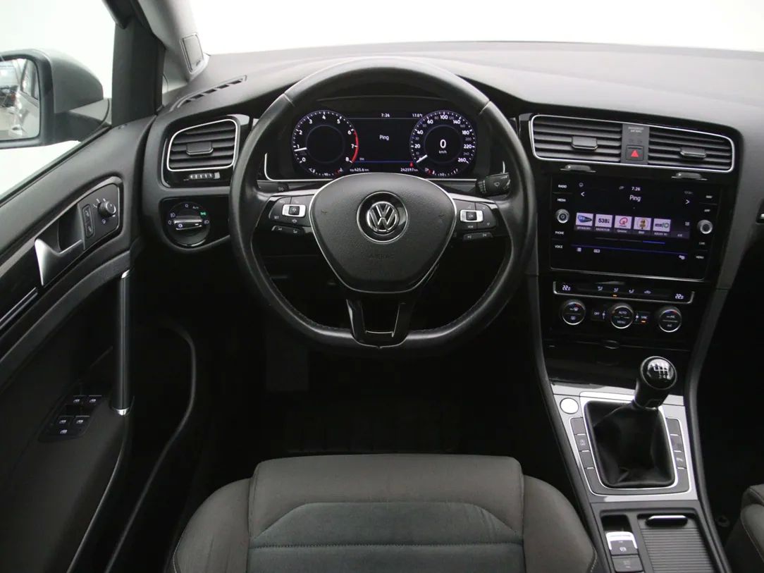 Volkswagen Golf | 16