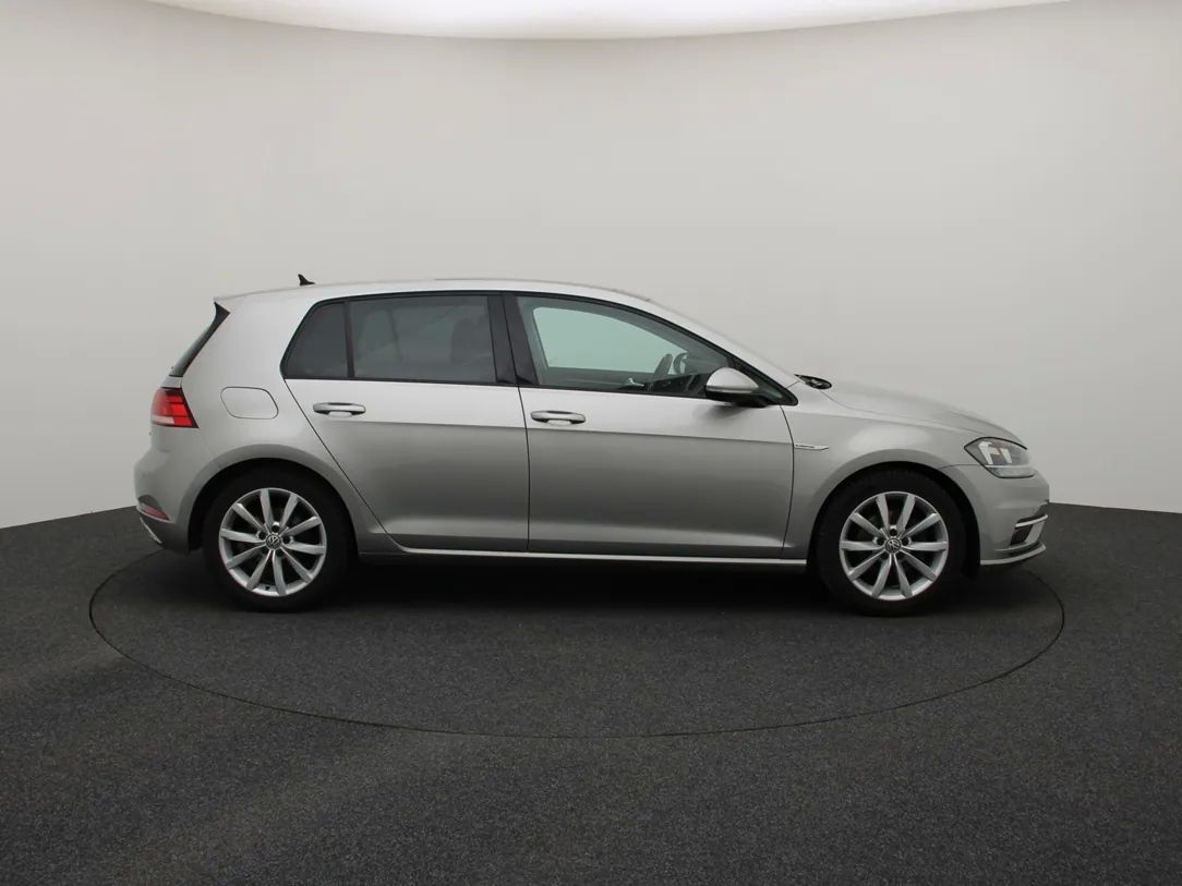 Volkswagen Golf | 8